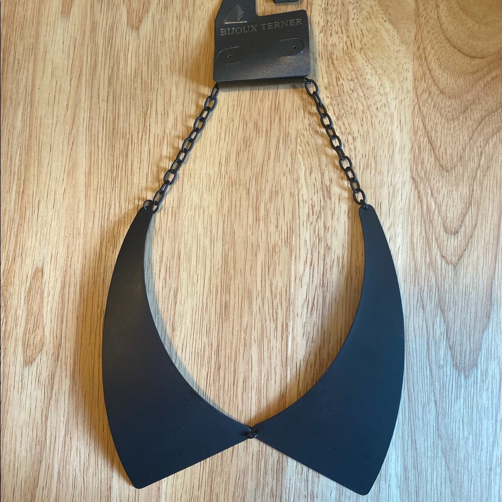 Black collar necklace